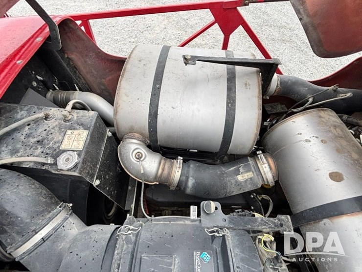 2019-case-ih-patriot-4440-image-109