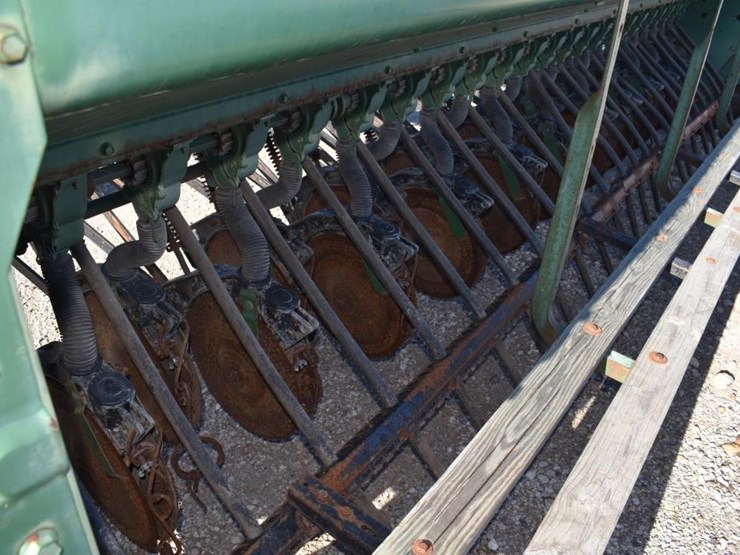 john-deere-8300-image-9