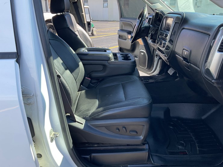 2015-chevrolet-silverado-image-14