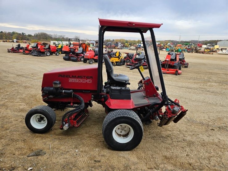 #3133-•-toro-reel-master-5200-fairway-mower-image-6