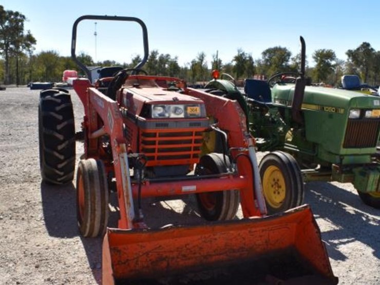 kubota-l4300e-tractor-w/-loader-(serial-#-___857)-(showing-appx-1,247-hours-image-2
