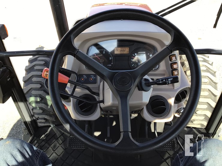 2015-kubota-m7060-image-13