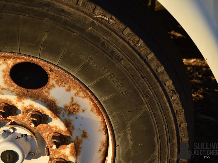 2007-international-8600-image-14