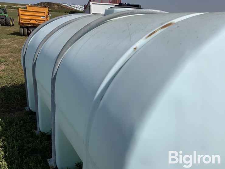 2550-gallon-poly-tank-image-12