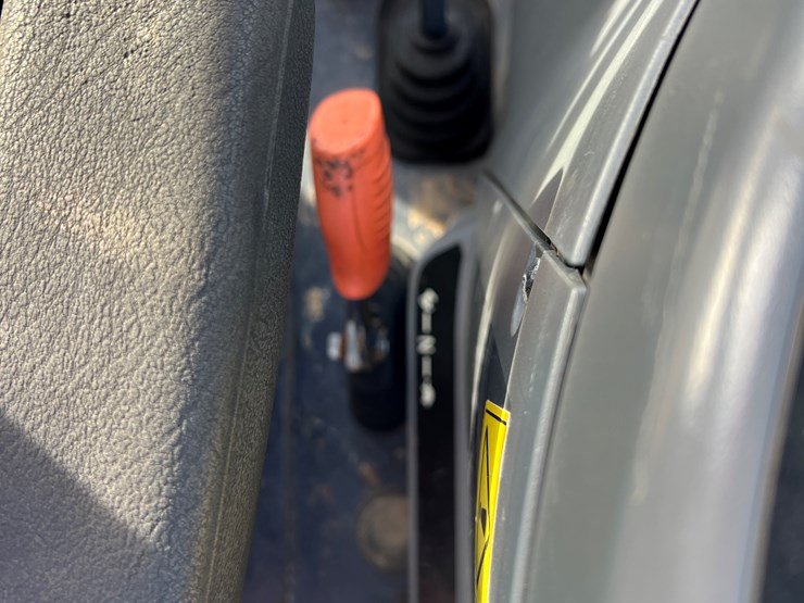 massey-ferguson-4608-image-17