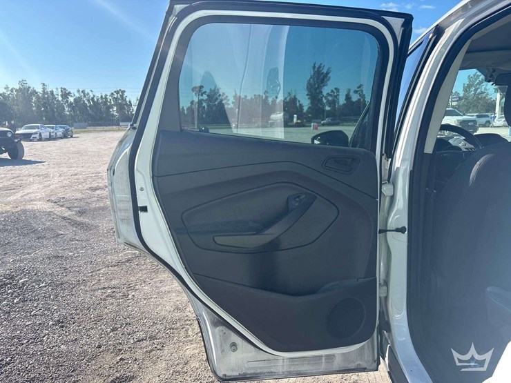 2019-ford-escape-image-18