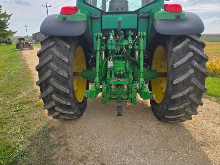 john-deere-7520-image-5