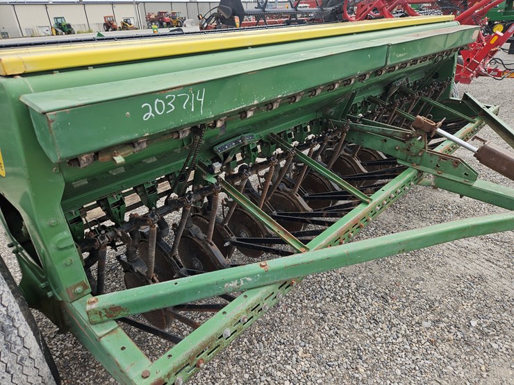 john-deere-8300-image-3