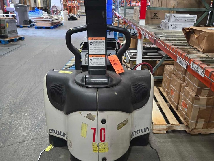 2015-crown-pe4500-60-image-4