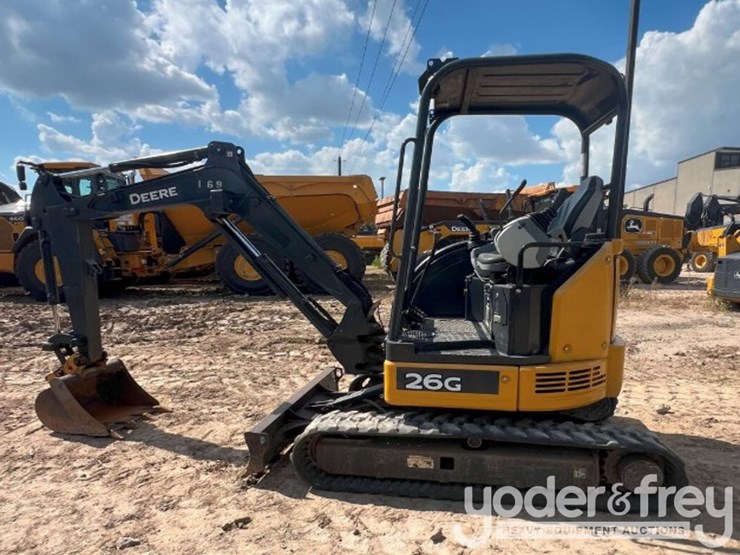 2019-deere-26g-image-1
