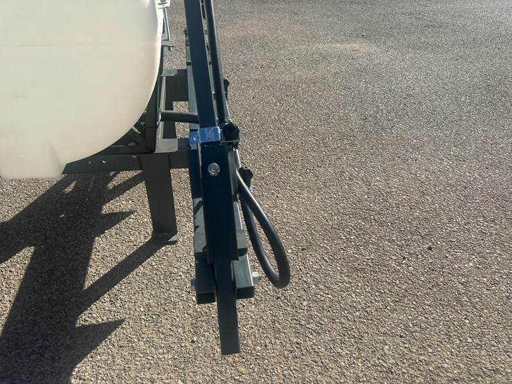 caterpillar-12-image-5