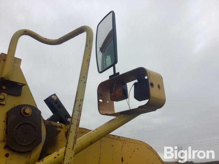 1987-dresser-550-image-16