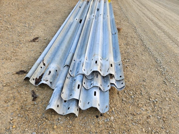 #3136-•-(16)-13'6"-guard-rails-image-8