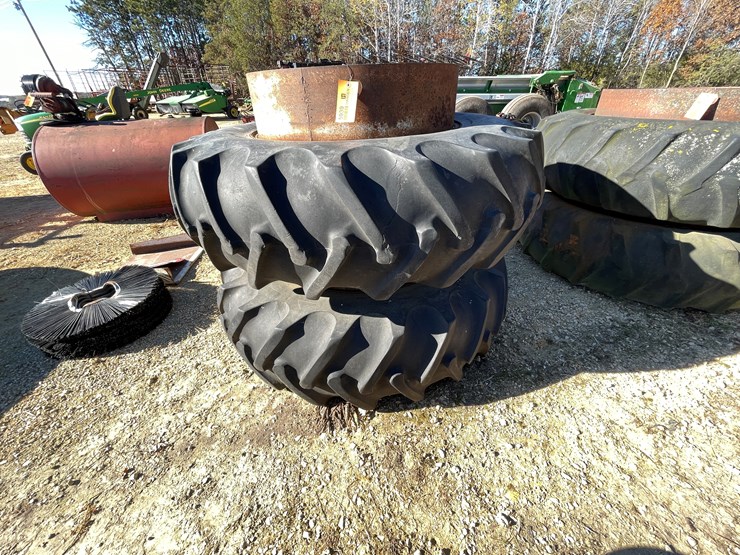 #5939-•-set-of-co-op-18.4-34-clamp-on-duals-image-4