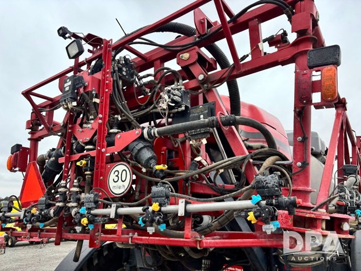 2019-case-ih-patriot-4440-image-87