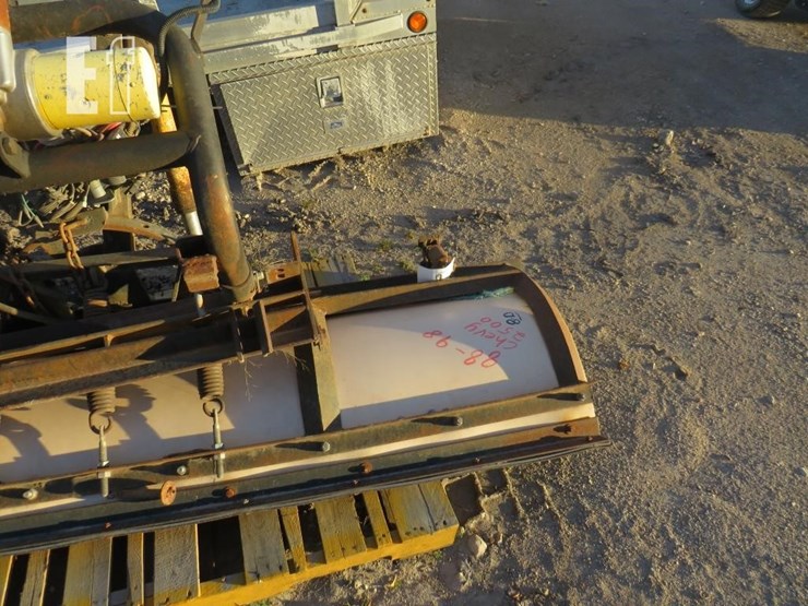 1990's-chevy-snow-plow-with-brackets-image-4
