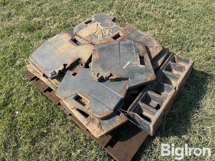 case-ih-front-suitcase-weights-image-2