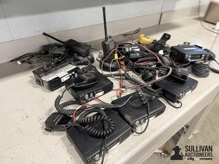 2-way-radios-image-3