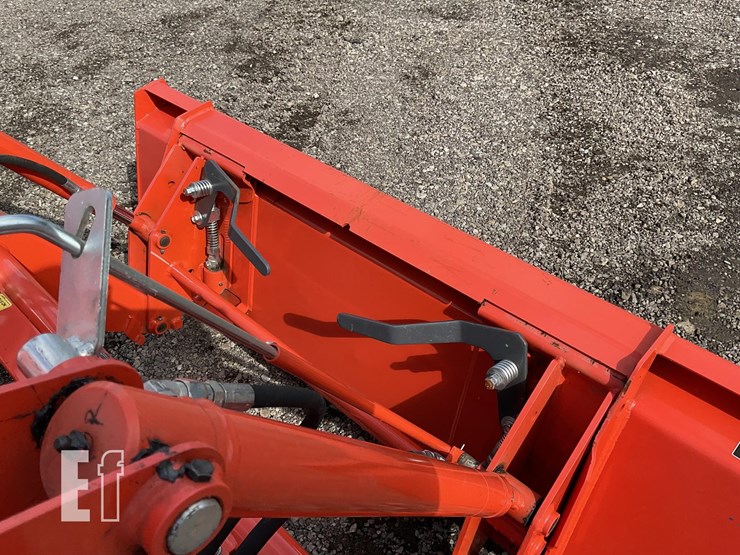 2019-kubota-l3301hst-image-9