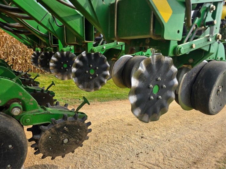 john-deere-1790-image-25