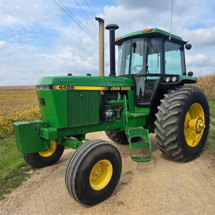 JOHN DEERE 4455
