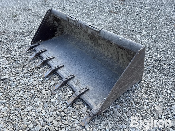 skid-steer-tooth-bucket-image-1