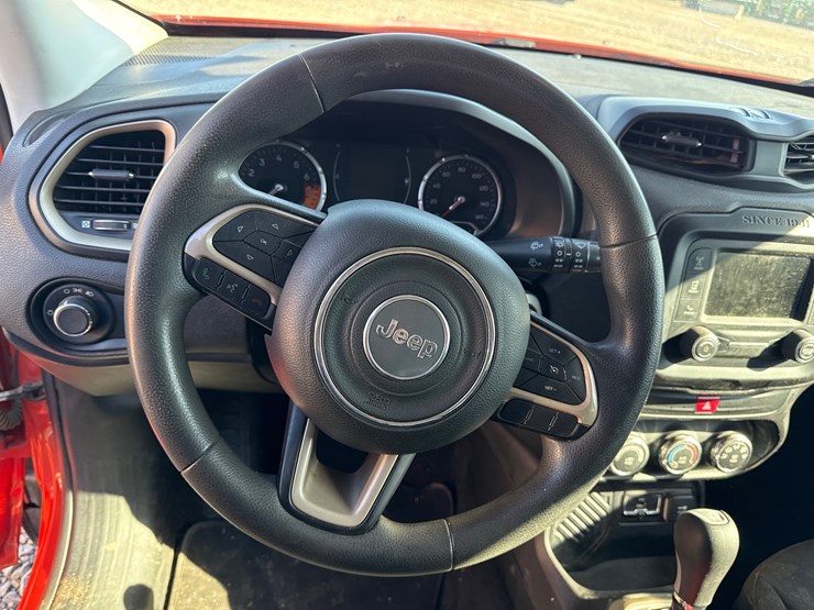 2017-jeep-renegade-image-26