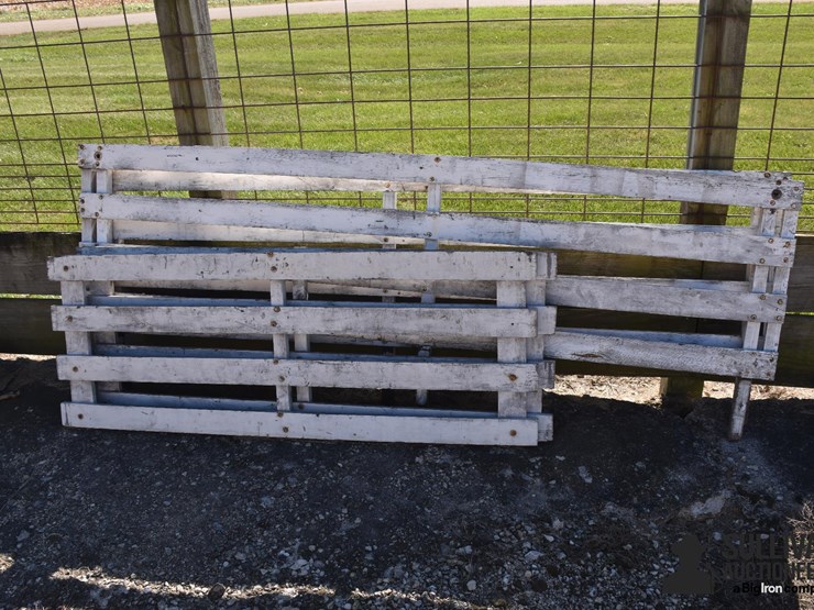 wood-corral-panels-image-1