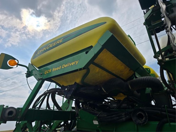 john-deere-1790-image-20