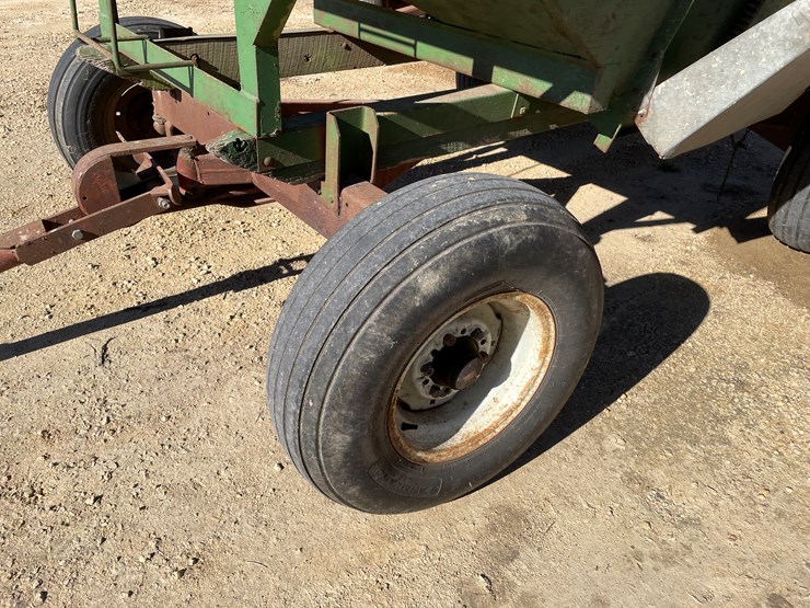 #5929-•-gravity-box-on-running-gear-image-12