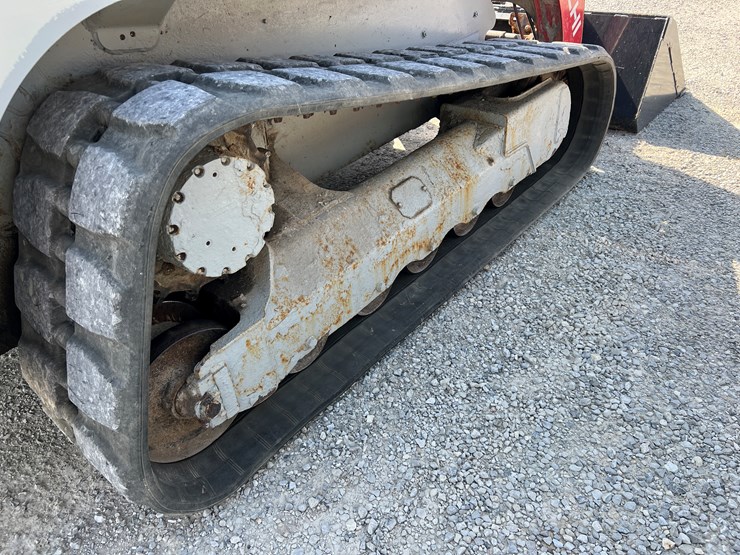 2018-takeuchi-tl12r2-image-21