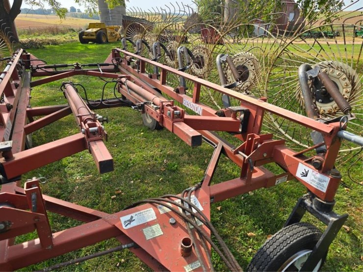 hesston-3982-image-11