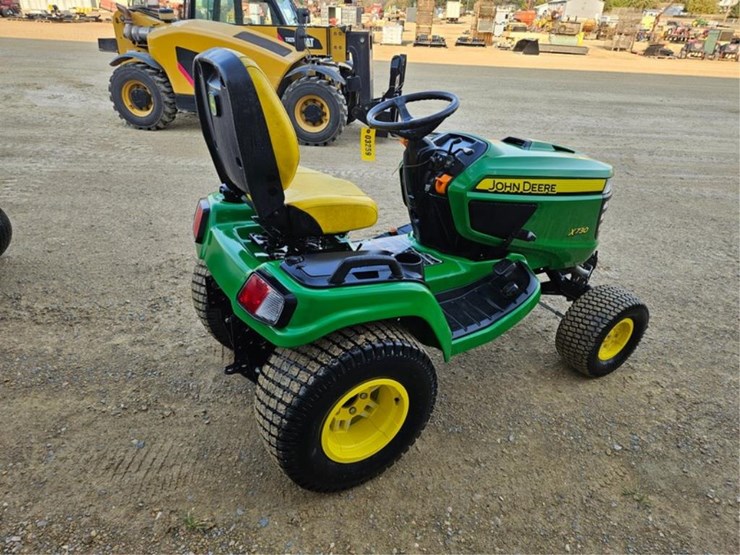 john-deere-x730-image-5