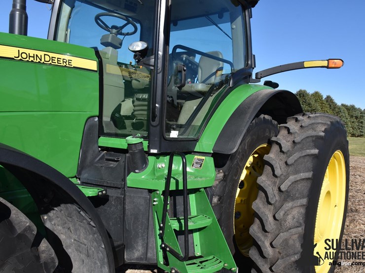 2013-john-deere-8235r-image-13
