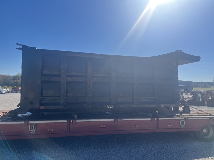 #4640-•-ox-bodies-dump-bed-image-3