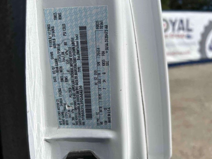 2007-ford-e350-image-5