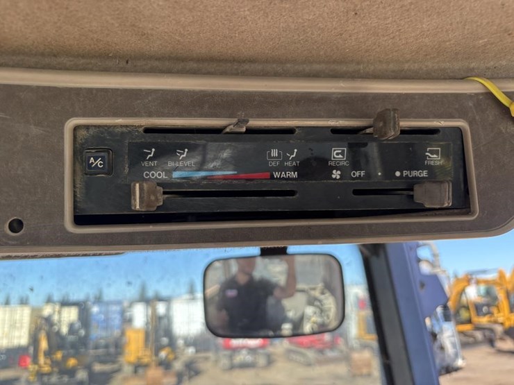 kubota-m126x-image-57