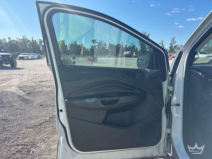 2019-ford-escape-image-10