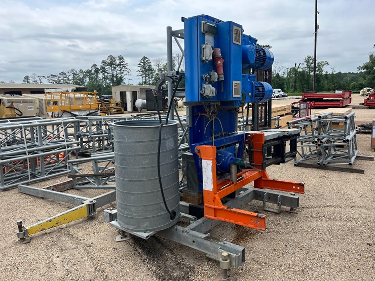 #2788-•-hek-tpm1600sd-electric-mast-climbing-work-platform/material-hoist-image-12