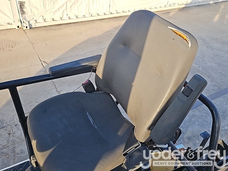 2015-caterpillar-ap-655d-image-30