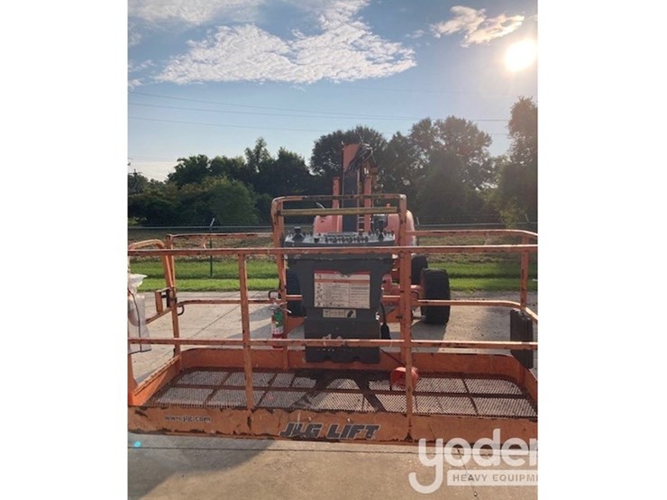 2015-jlg-600aj-image-6