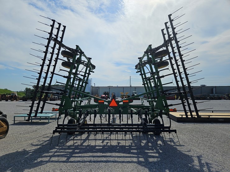 john-deere-2210-image-8