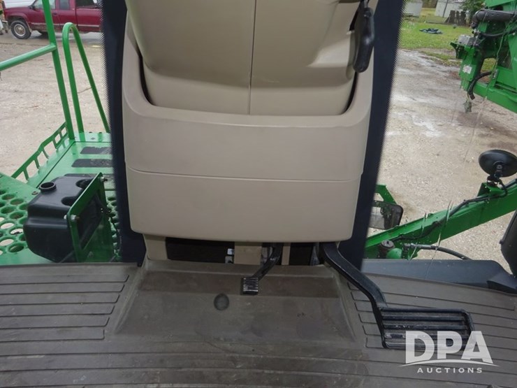 2015-john-deere-r4038-image-124