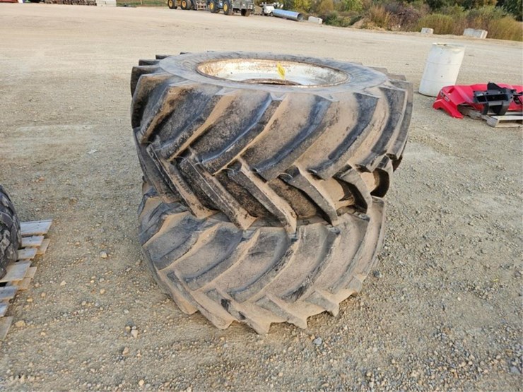 #3139-•-(2)-60/60/30.5-floater-tires-&-rims-image-2