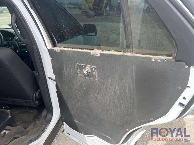 2018-ford-explorer-image-23