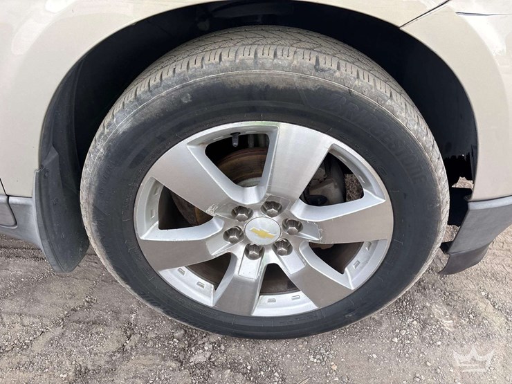 2010-chevrolet-traverse-image-29