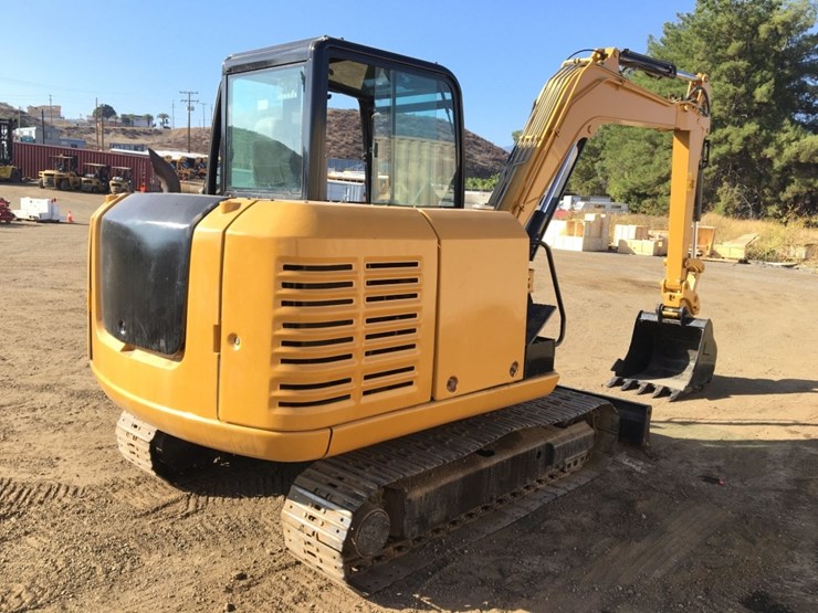 2017-caterpillar-305.5e2-image-3