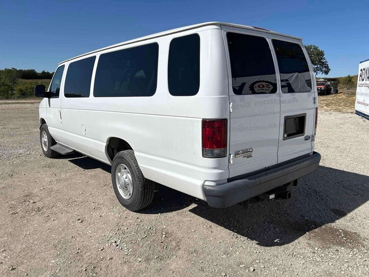 2007-ford-e350-image-2