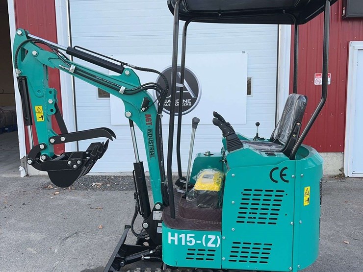 2025-agt-h15z-mini-excavator-image-8