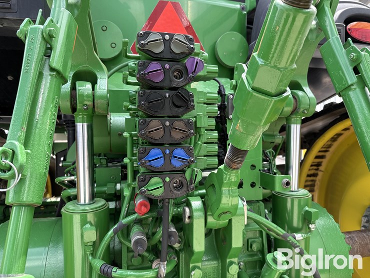 2019-john-deere-8370rt-image-10